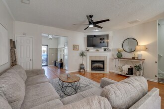 1135 Canyon Oak Loop in Richmond Hill, GA - Building Photo - Building Photo