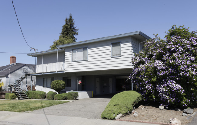 280 Haas Ave in San Leandro, CA - Foto de edificio - Building Photo