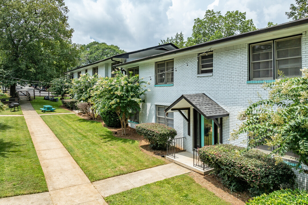 The Rivington EAV Apartments in Atlanta, GA - Building Photo