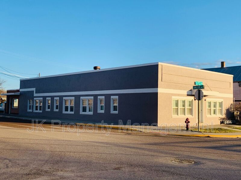 1500 Smelter Ave in Black Eagle, MT - Building Photo