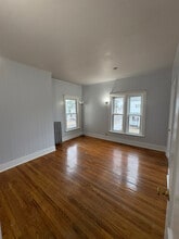 149 Pearl St in Enfield, CT - Building Photo - Building Photo