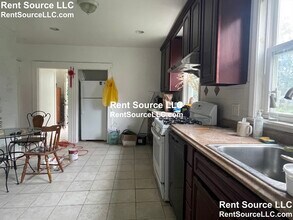 28 Holworthy Pl in Cambridge, MA - Building Photo - Building Photo