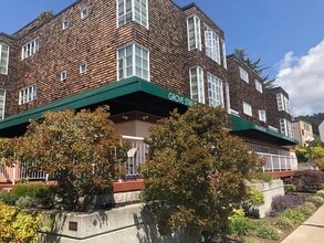 1385 Shattuck Ave in Berkeley, CA - Foto de edificio - Building Photo