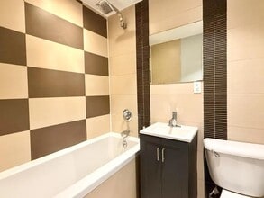 Furnished room/NOT APARTMENT in Brooklyn, NY - Building Photo - Building Photo