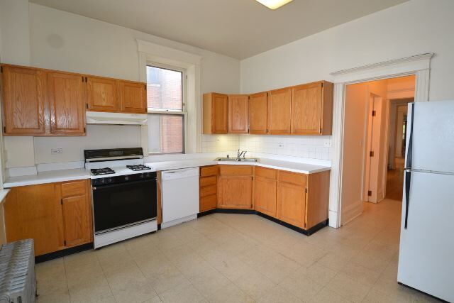 626 W Wellington Ave in Chicago, IL - Building Photo - Building Photo