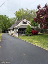 1062 Terrace Blvd in Ewing Township, NJ - Building Photo
