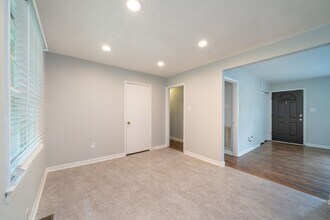 423 Glenbrook Dr in Raleigh, NC - Building Photo - Building Photo