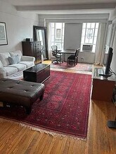 353 W 56th St in New York, NY - Building Photo - Building Photo