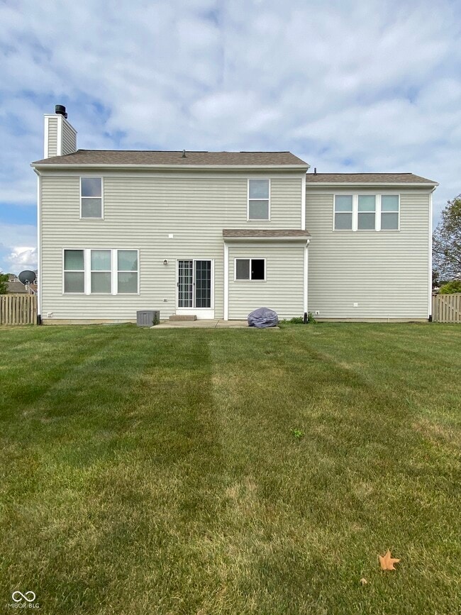 14227 Autumn Woods Dr in Westfield, IN - Building Photo - Building Photo