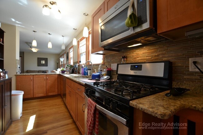 23 Ridgemont St, Unit 1 in Boston, MA - Foto de edificio - Building Photo