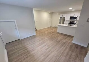 815 St Mary's Rd in Winnipeg, MB - Building Photo - Building Photo
