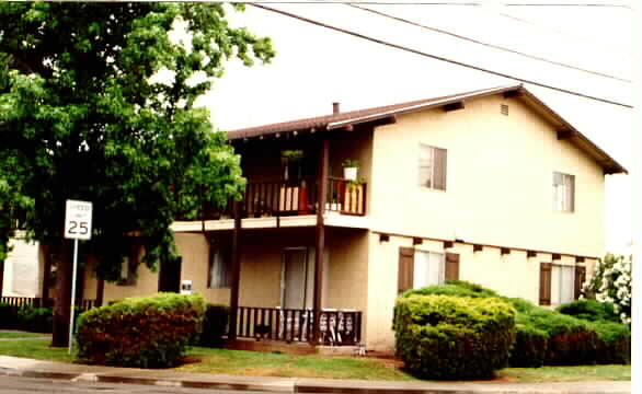 1701 Ross Ctr. in San Jose, CA - Foto de edificio - Building Photo