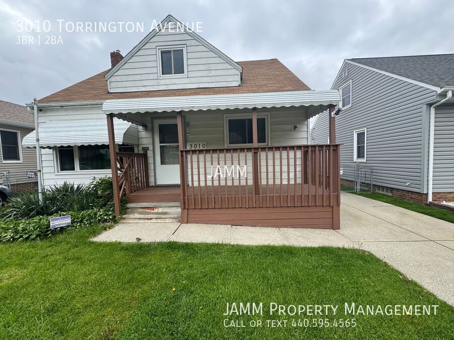 3010 Torrington Ave in Parma, OH - Building Photo