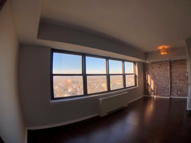 285 Aycrigg Ave in Passaic, NJ - Foto de edificio - Building Photo