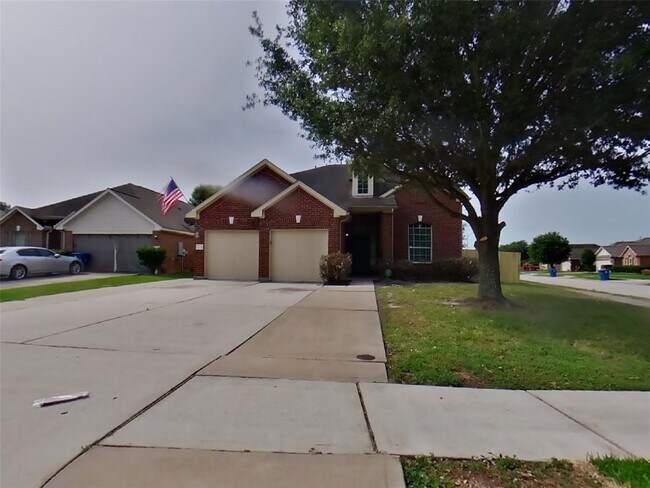 property at 6715 Starcroft Ct