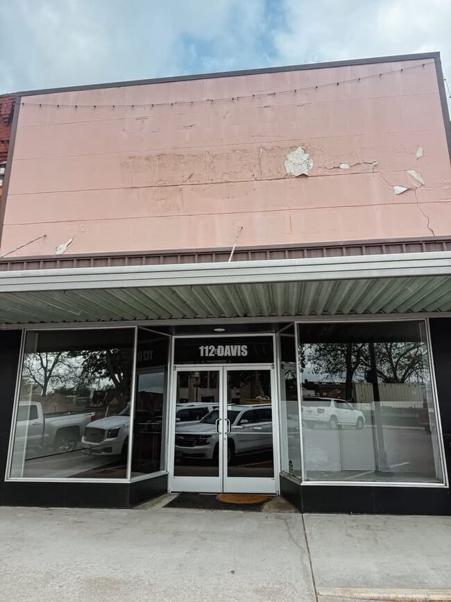 property at 112 Davis St