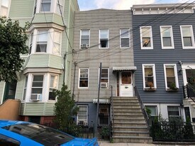 337 Pavonia Ave in Jersey City, NJ - Building Photo