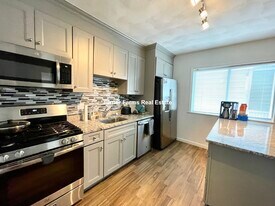 48 Derby St, Unit 1 in Somerville, MA - Building Photo