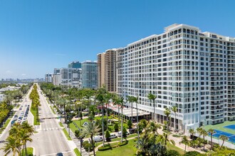 The Balmoral Condos in Miami Beach, FL - Building Photo - Building Photo