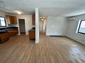 630 NW 14th Way in Fort Lauderdale, FL - Building Photo - Building Photo