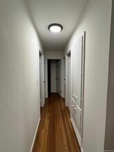 5 Birch Ct in Riverhead, NY - Foto de edificio - Building Photo