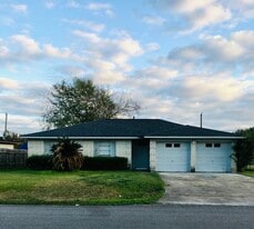 1727 Junker St in Rosenberg, TX - Building Photo