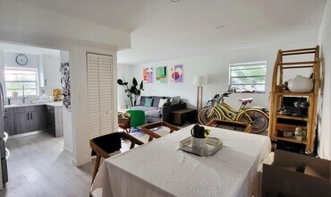 1605 Meridian Ave in Miami Beach, FL - Building Photo - Building Photo