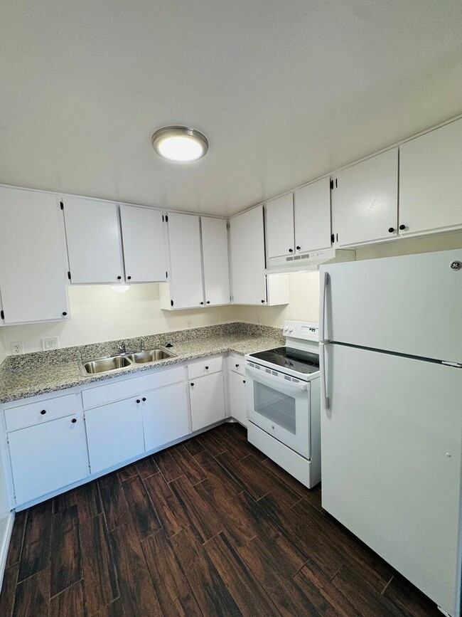 Burkhart Apartments in Chula Vista, CA - Building Photo - Building Photo