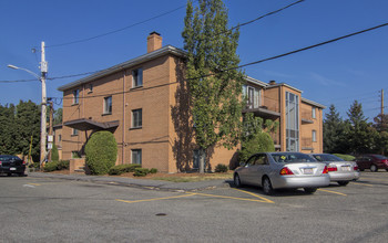 36 Warren Street in Melrose, MA - Building Photo - Building Photo