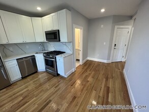374 Oxford St in Cambridge, MA - Building Photo - Building Photo