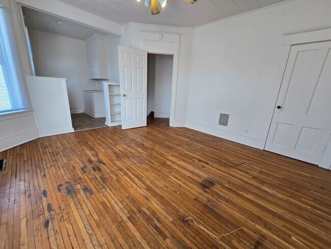 1007 N Mason St in Bloomington, IL - Building Photo - Building Photo