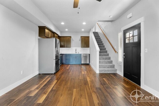 property at 1530 NW 29th Pl