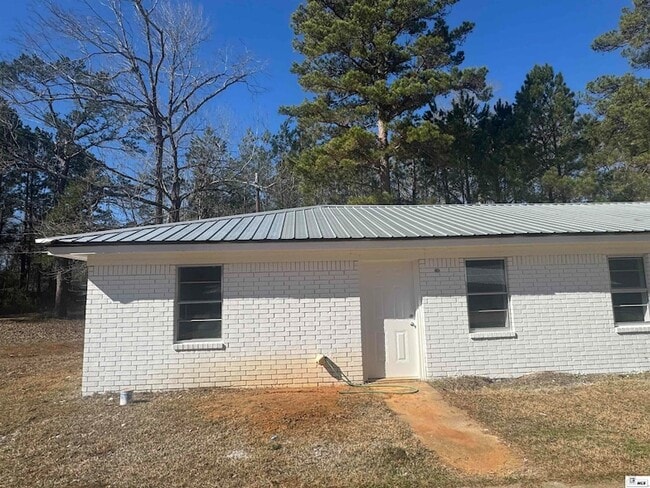 207 Oaklawn Dr in Jonesboro, LA - Foto de edificio - Building Photo