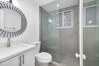 900 Pennsylvania Ave in Miami Beach, FL - Building Photo - Interior Photo