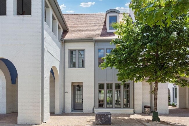 property at 11280 Serenbe Ln