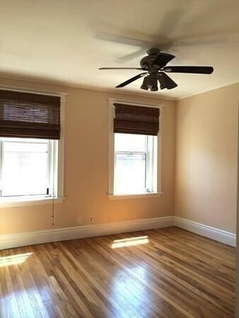 60 Queensberry St in Boston, MA - Building Photo
