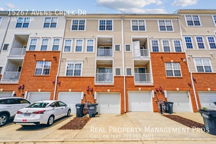 15267 Avens Creek Dr in Haymarket, VA - Building Photo