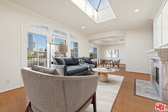 2025 S Beverly Glen Blvd in Los Angeles, CA - Building Photo - Building Photo