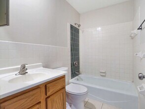 8343 143rd St W in Apple Valley, MN - Building Photo - Building Photo