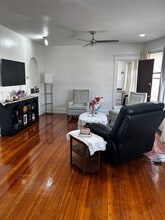 214 Oak St, Unit 3 in Waterbury, CT - Building Photo - Building Photo