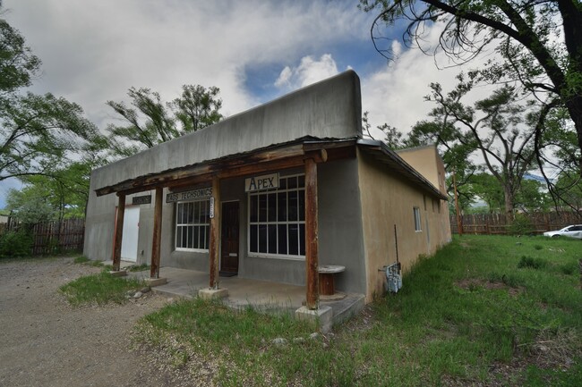 1309 Paseo Del Pueblo Norte in El Prado, NM - Building Photo - Building Photo