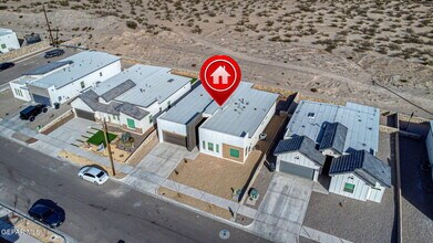 244 Farnborough St in El Paso, TX - Building Photo - Building Photo