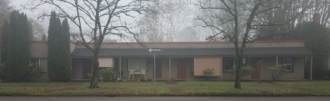 1090-1098 Capitol St NE in Salem, OR - Building Photo - Other