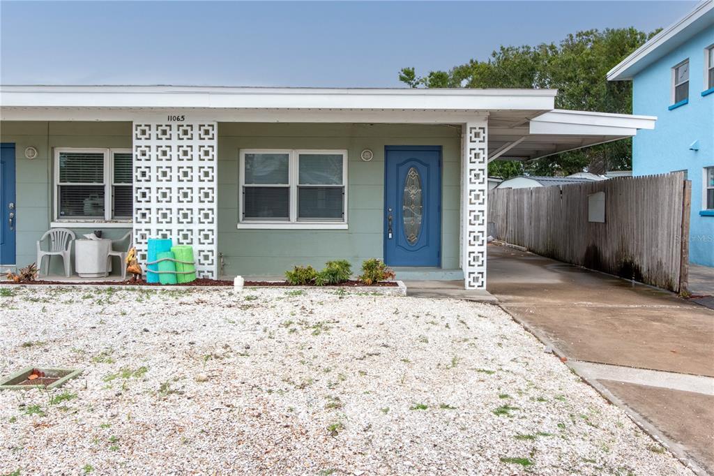 11065 2nd St E in Treasure Island, FL - Building Photo