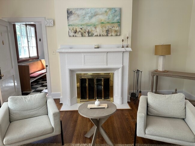 2034 Dahlia St, Unit Dahlia Street Penthouse