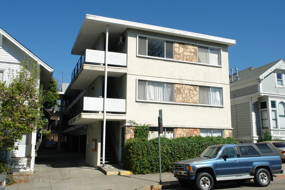 2015 Hearst Ave in Berkeley, CA - Building Photo