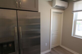 3945 Baring St in Philadelphia, PA - Foto de edificio - Building Photo