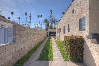 3855 Arlington Ave in Los Angeles, CA - Building Photo - Building Photo