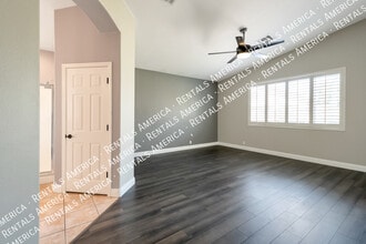 1674 E Washington Ct in Gilbert, AZ - Building Photo - Building Photo