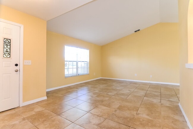 7220 Bromley Dr in New Port Richey, FL - Building Photo - Building Photo